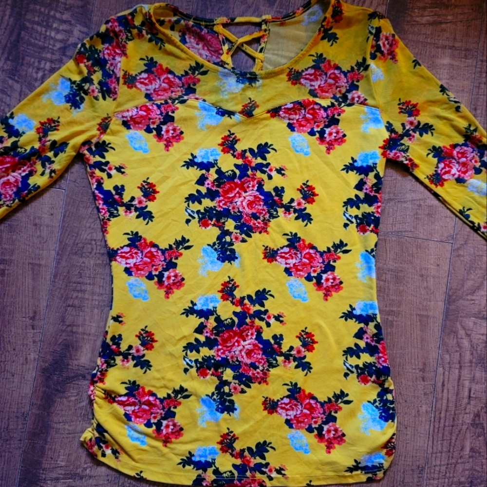 Floral mesh 3/4 sleeve blouse